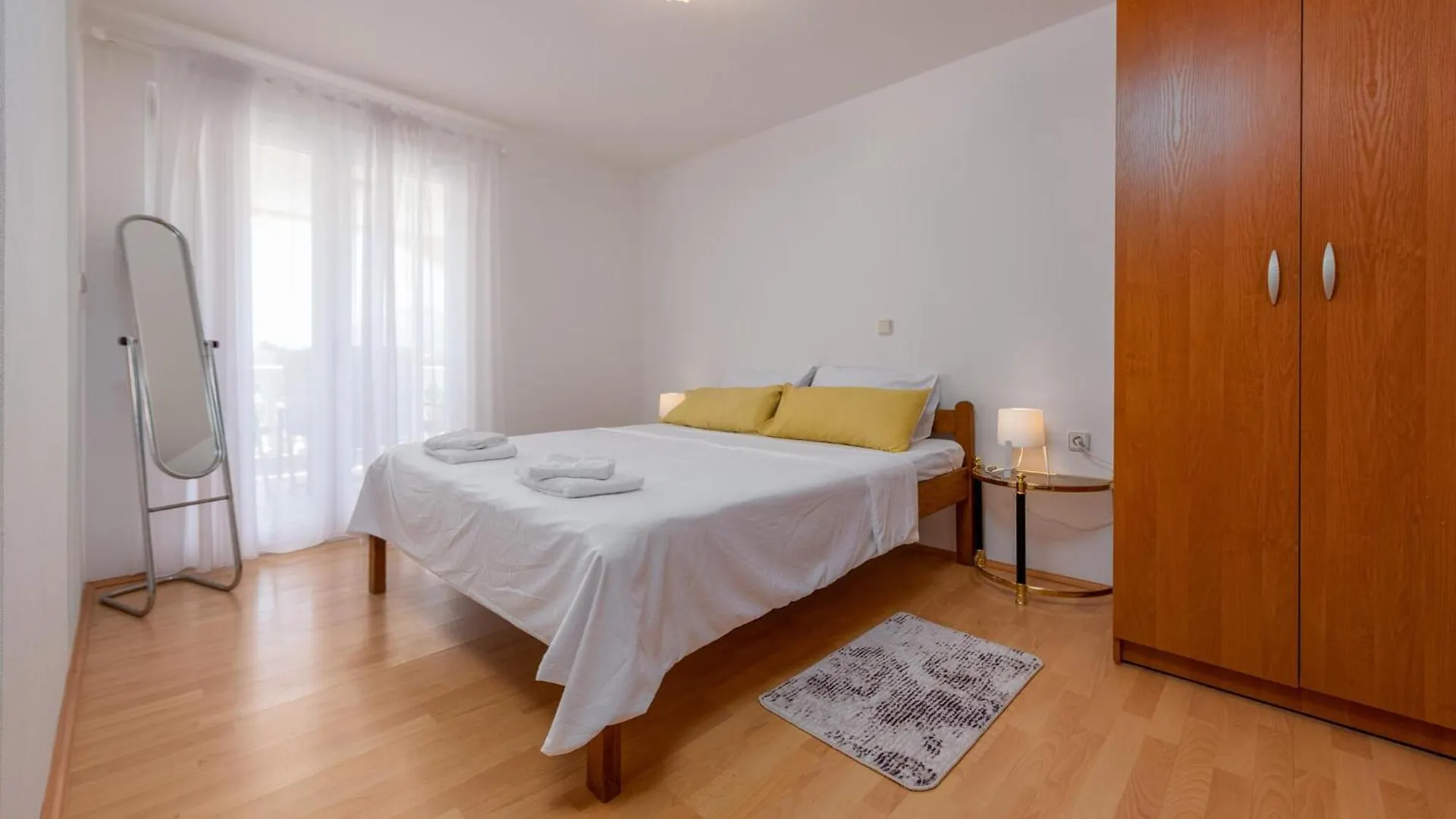 1 Bedroom Beautiful Apartment In Seline Croácia